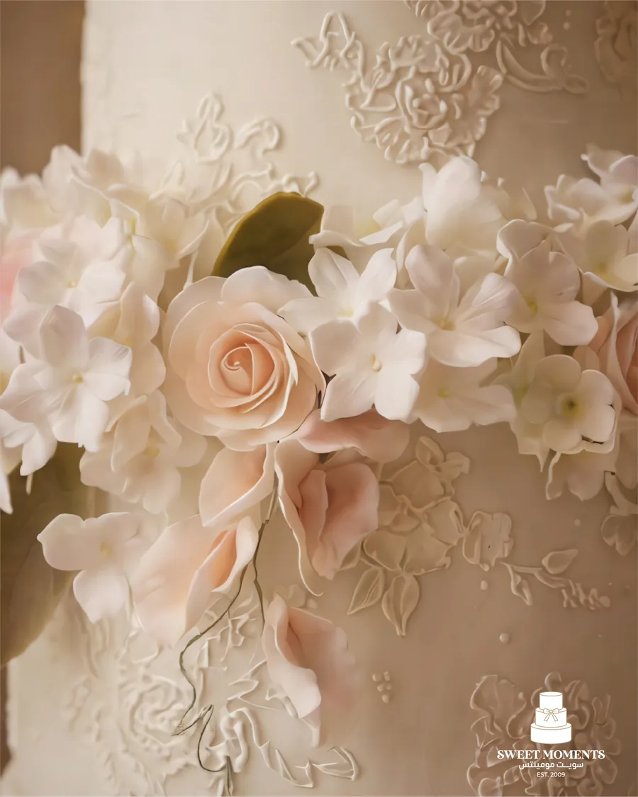 Sweet Moments wedding cake sugar flower detail